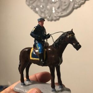 Lemax Officer on a horse
